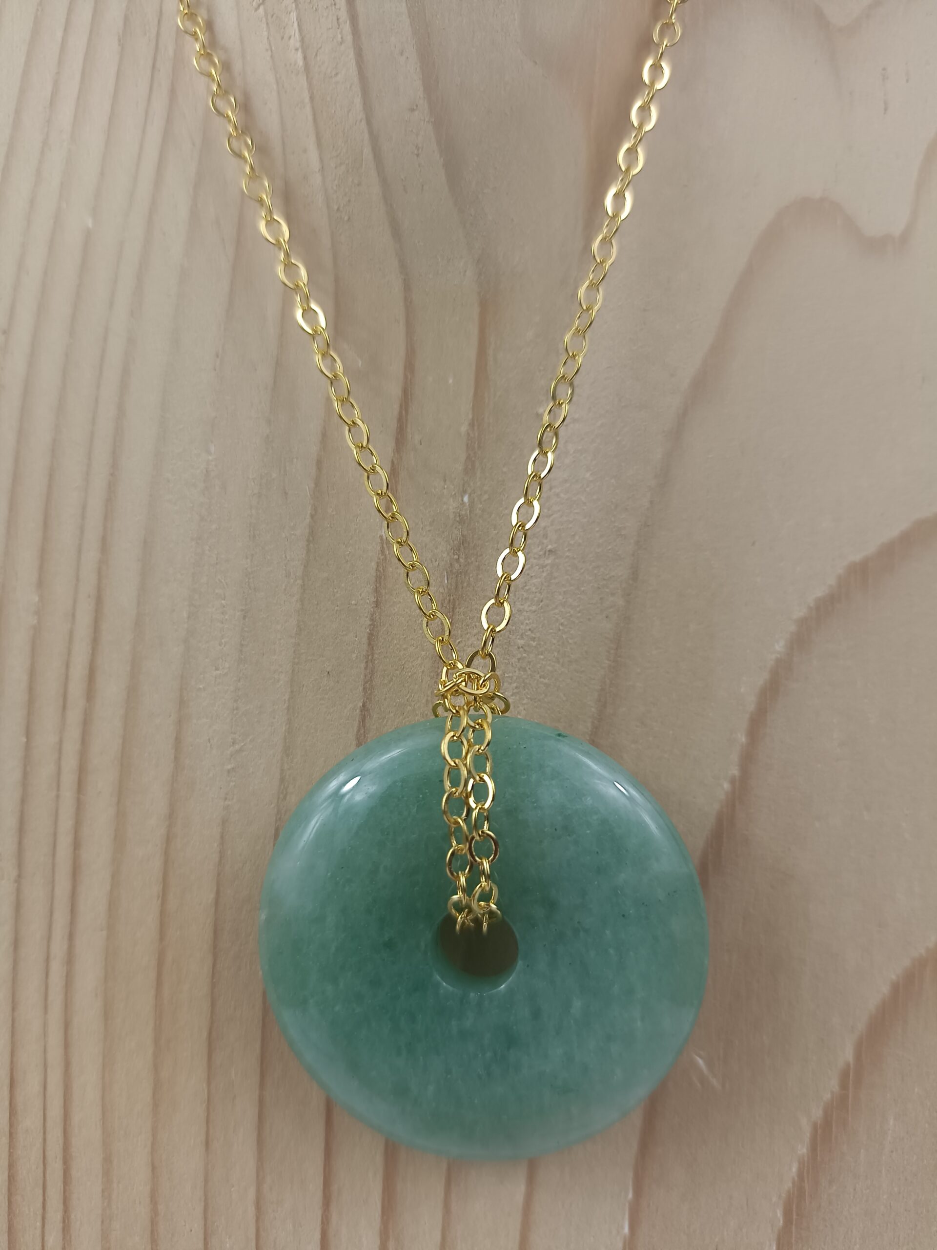 Collier Donut en Aventurine verte naturelle avec chaîne dorée – Qualité A – Image 2