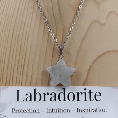 Collier étoile en Labradorite naturelle – Chaîne argentée – Qualité A