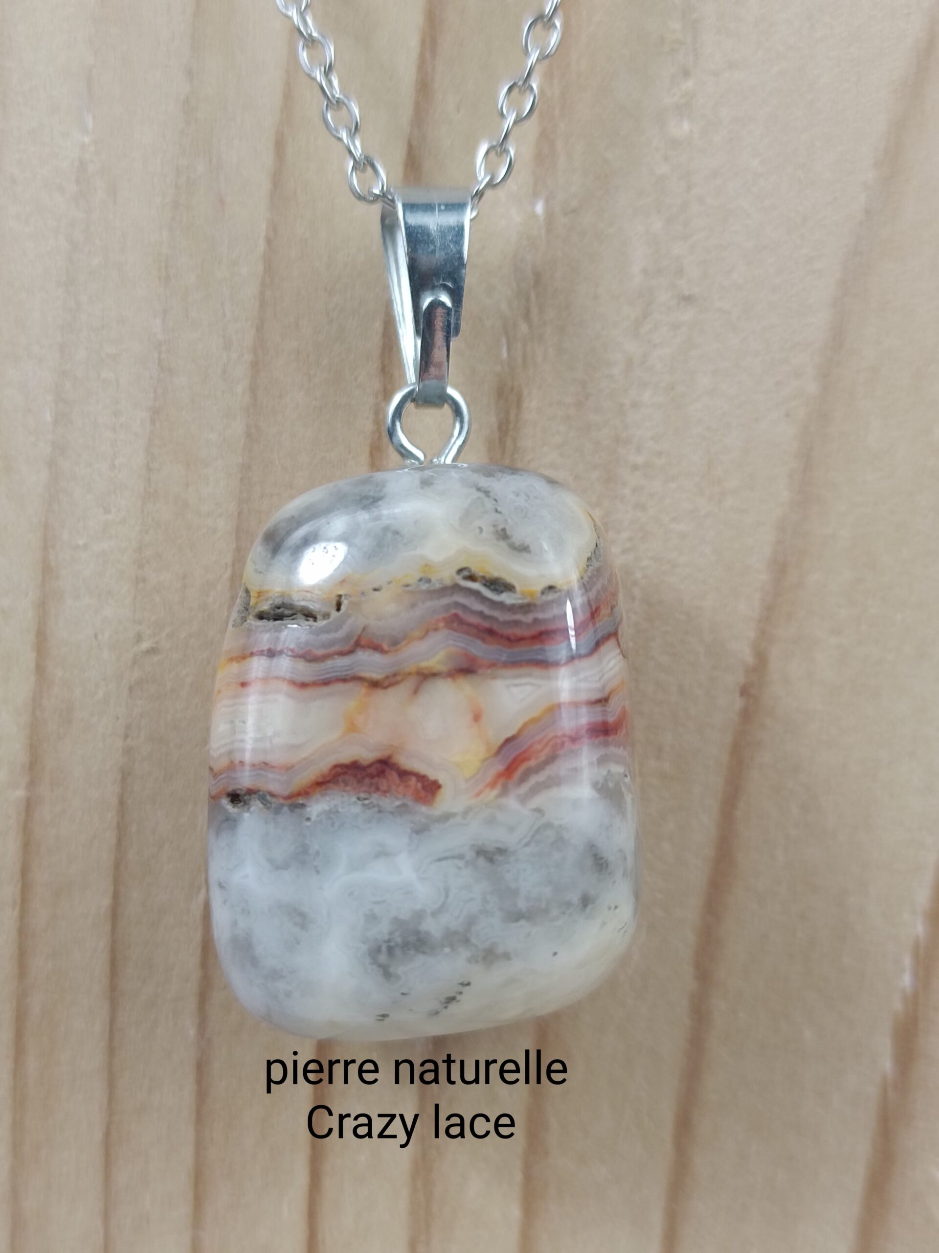 Collier pierre roulée Crazy Lace naturelle avec chaîne argentée – Qualité A