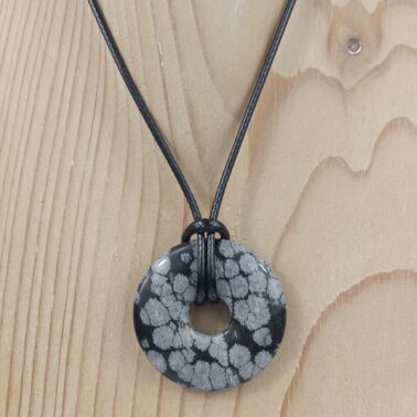Collier Donut Obsidienne Flocon de Neige naturelle avec cordon noir – Qualité A