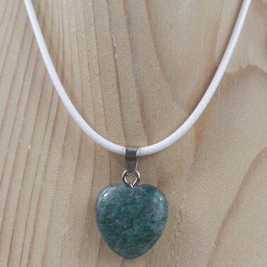 Collier pierre naturelle Agate arbre en forme de cœur qualité A provenance du Brésil