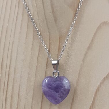 Collier pierre naturelle Améthyste en forme de cœur 1.5 x 1.5 cm
