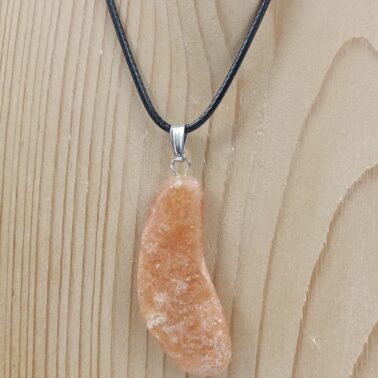 Pierre roulée Calcite orange qualité A provenance de Madagascar