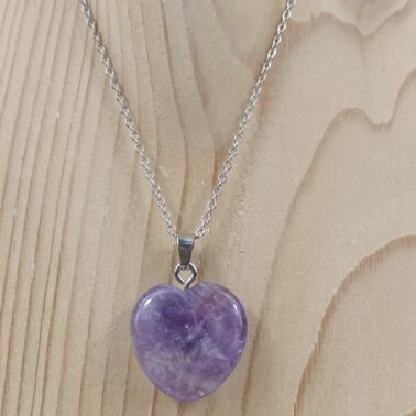 Collier cœur en Améthyste naturelle avec chaîne argentée – Qualité A