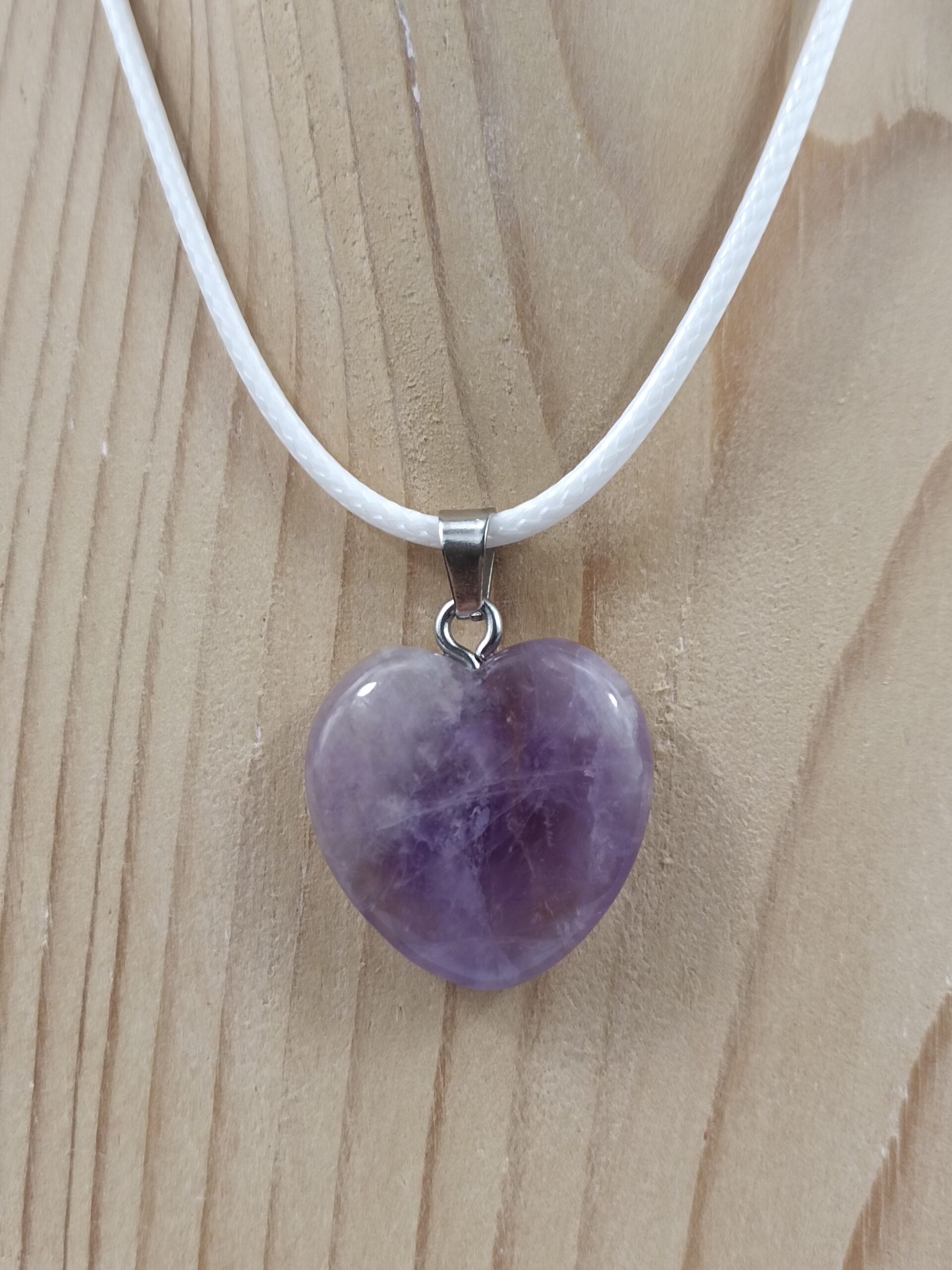 Collier pierre naturelle Améthyste en forme de cœur – Image 3