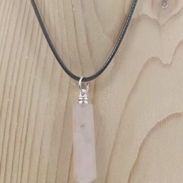 Collier pendentif pointe en pierre naturelle Quartz Rose qualité A