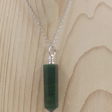 Collier pendentif pointe en pierre naturelle Aventurine verte