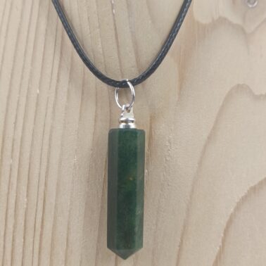 Collier pendentif pointe en pierre naturelle Aventurine verte