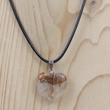 Collier pierre naturelle cœur en quartz ferrugineux