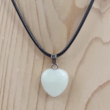 Collier cœur en Jade de Chine naturel avec cordon noir – Qualité A
