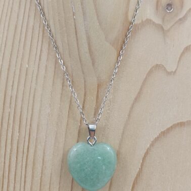 Collier cœur en Aventurine verte naturelle avec chaîne argentée – Qualité A