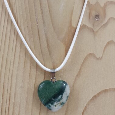 Collier pierre naturelle Agate mousse en forme de cœur