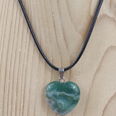 Collier pierre naturelle Agate mousse en forme de cœur