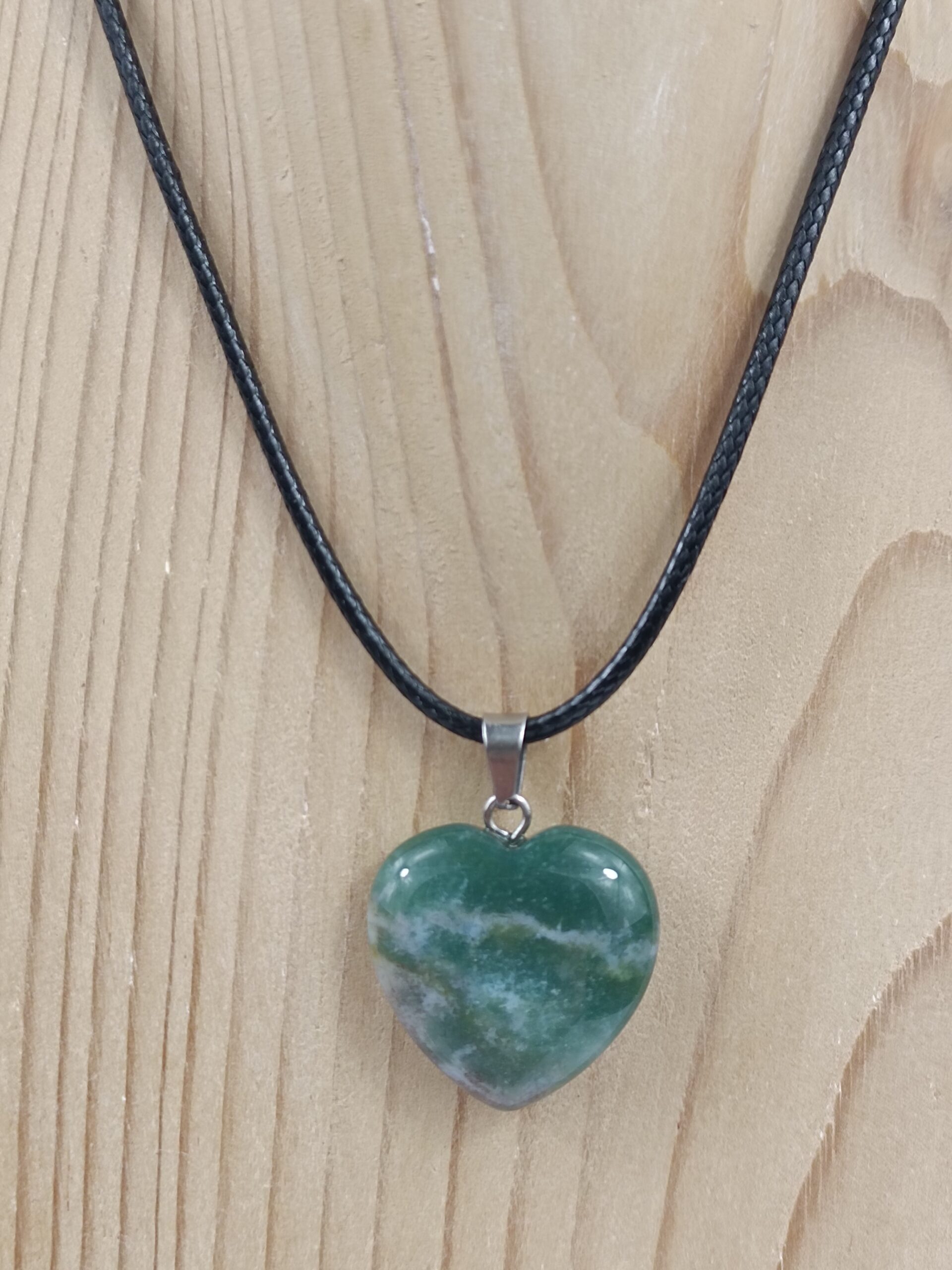 Collier pierre naturelle Agate mousse en forme de cœur