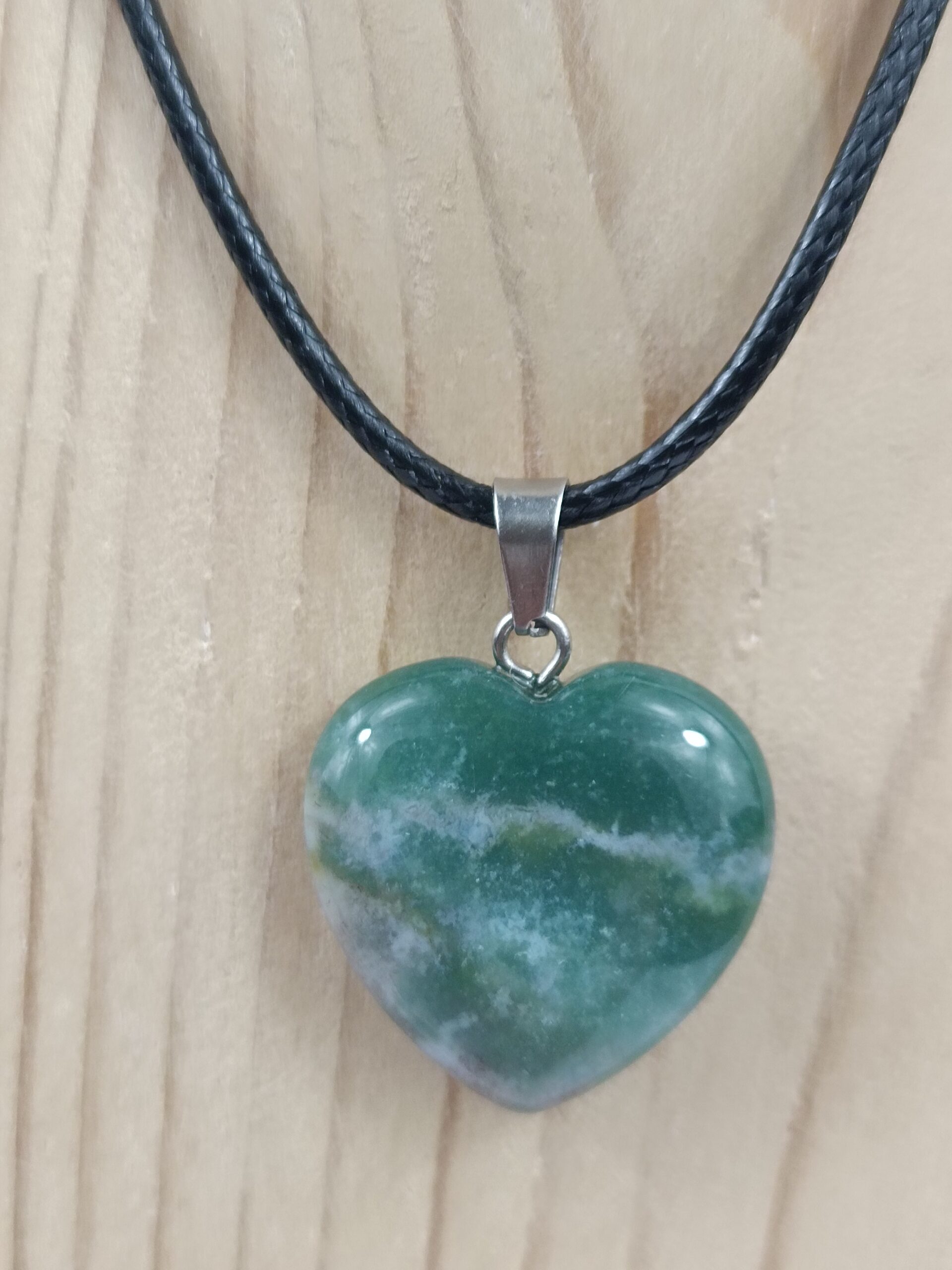 Collier pierre naturelle Agate mousse en forme de cœur – Image 2