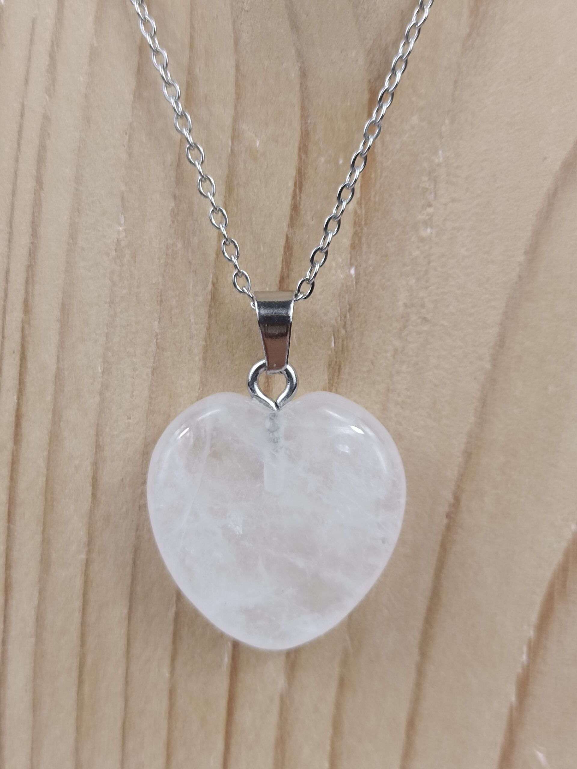 Collier Cristal de Roche en forme de cœur – Image 3