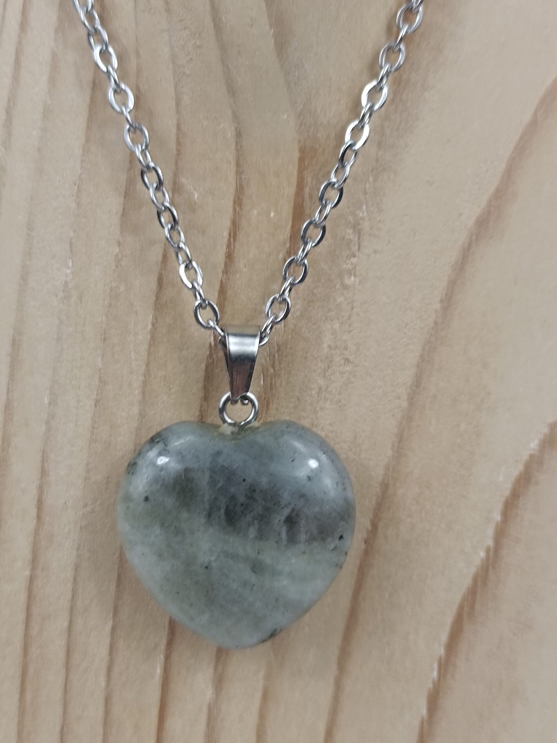 Collier en forme de cœur pierre naturelle Labradorite – Image 3