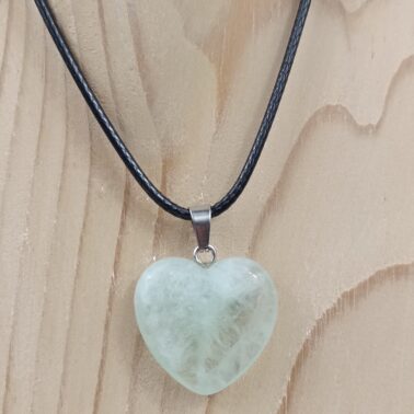 Collier pierre naturelle cœur fluorine verte