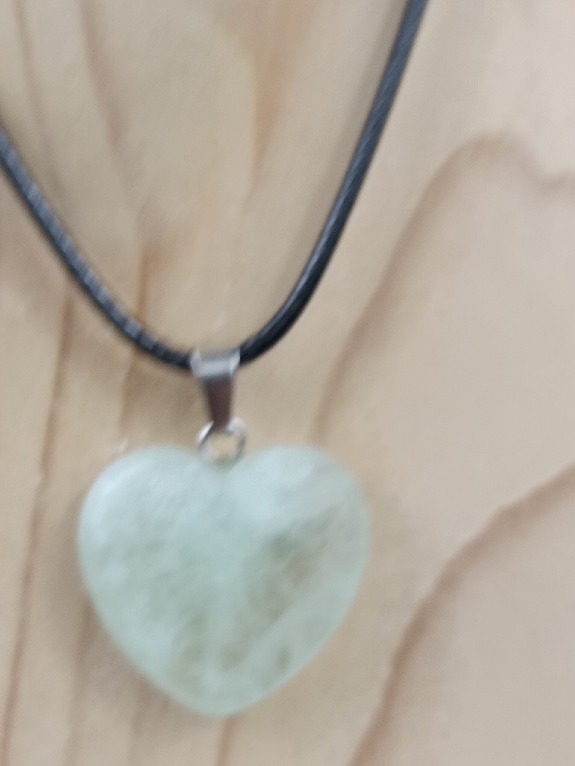 Collier pierre naturelle cœur fluorine verte – Image 2