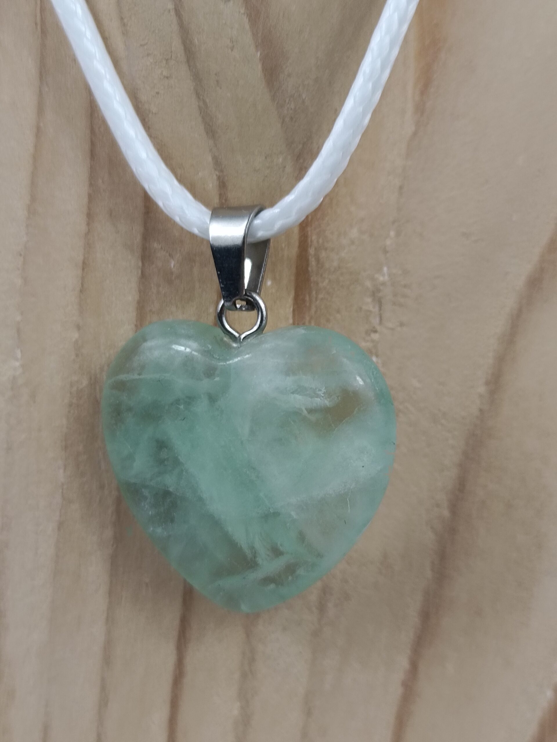 Collier pierre naturelle cœur fluorine verte – Image 3