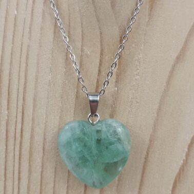 Collier pierre naturelle cœur fluorine verte