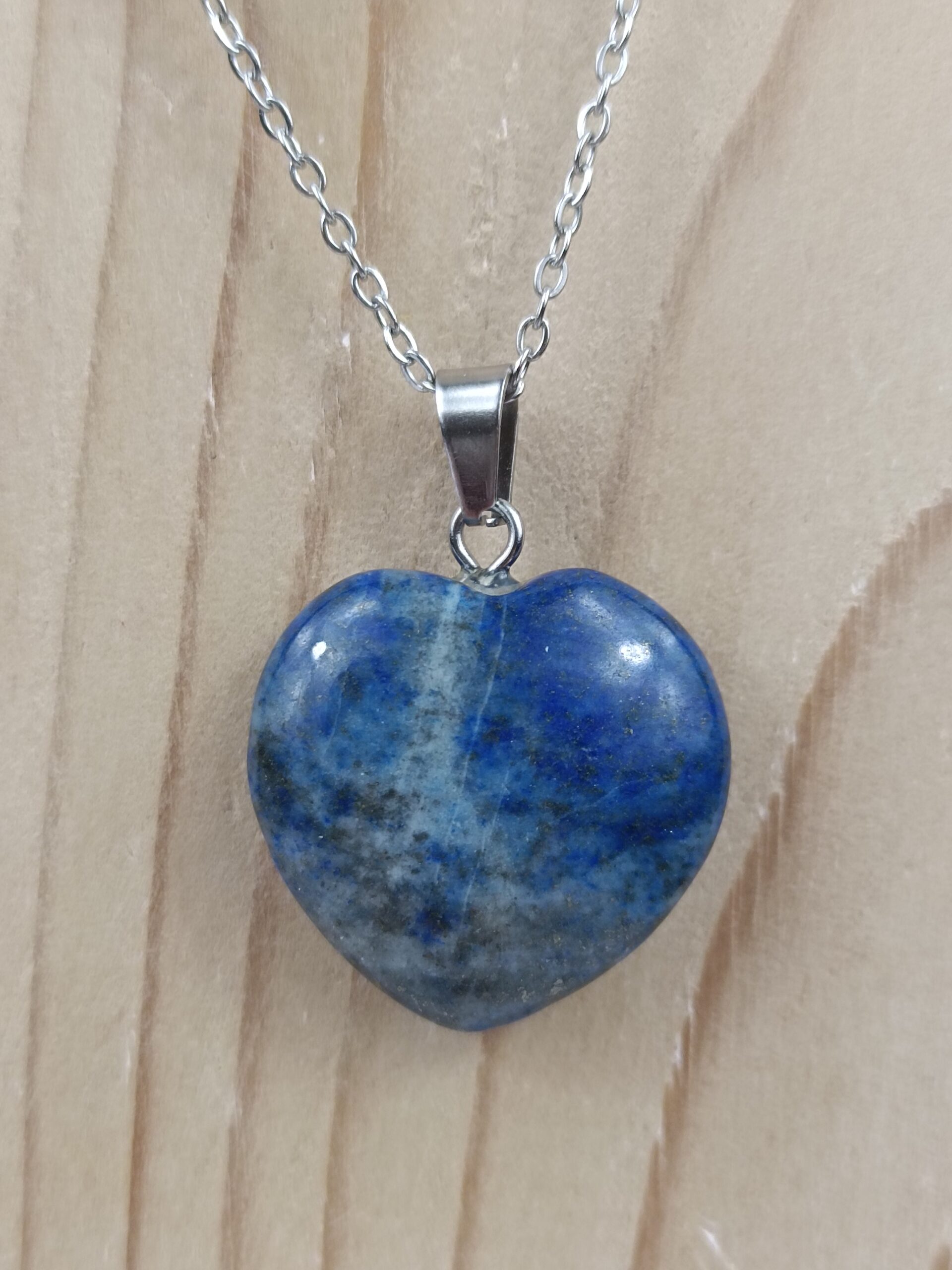 Collier cœur en lapis lazuli pierre naturelle, provenant d'Afghanistan – Image 2