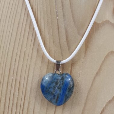 Collier cœur en Pierre Lapis Lazuli naturelle avec cordon blanc – Qualité A