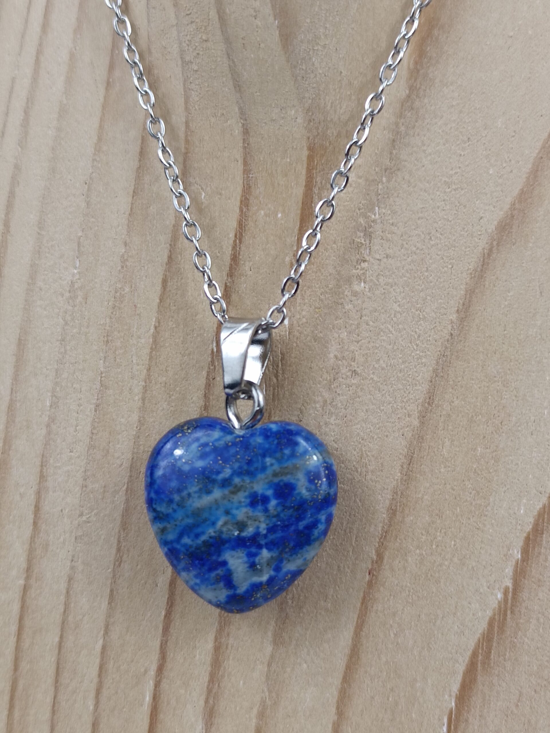 Collier cœur en Lapis Lazuli naturel avec chaîne argentée – Qualité A