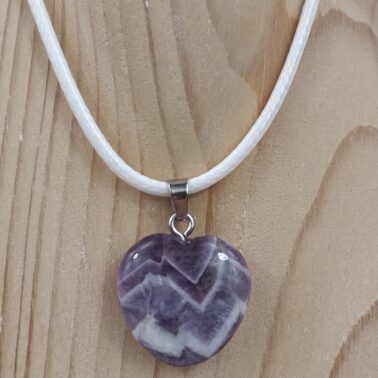 Collier cœur 2x2 cm pierre naturelle Améthyste rubanée