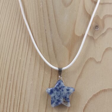 collier pierre naturelle Sodalite en forme d'étoile qualité A