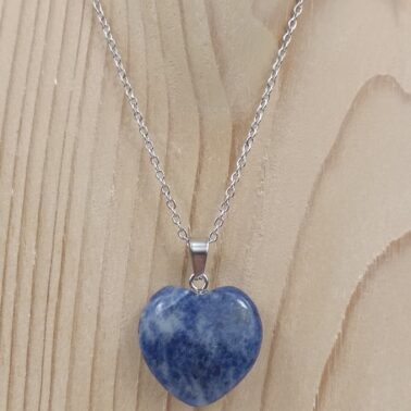 Collier cœur 2x2 cm en pierre naturelle Sodalite
