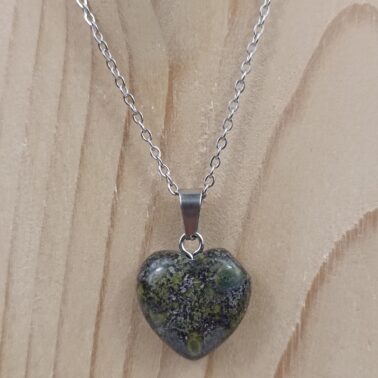 Collier cœur en Jaspe Sang de Dragon pierre naturelle