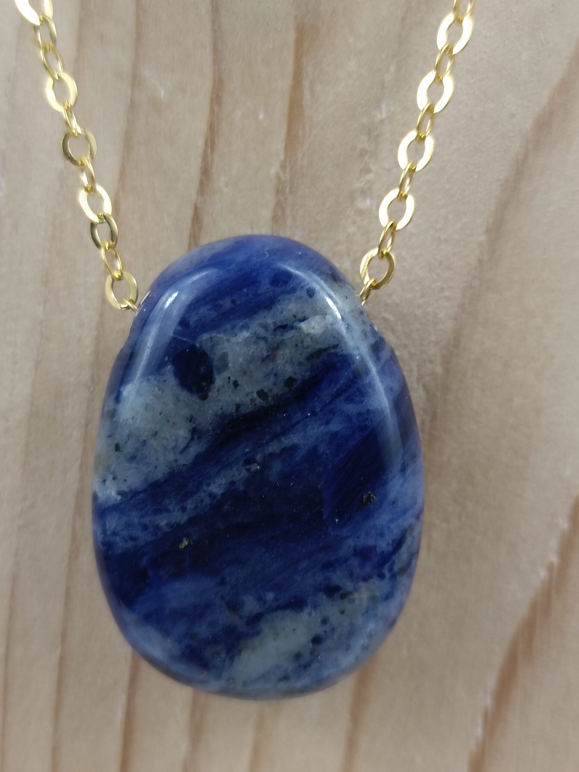 Collier Pierre percée en Sodalite, provenance du Brésil – Image 3