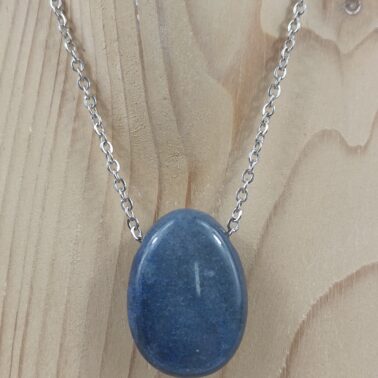 Collier Pierre percée en Aventurine bleue, provenance du Brésil