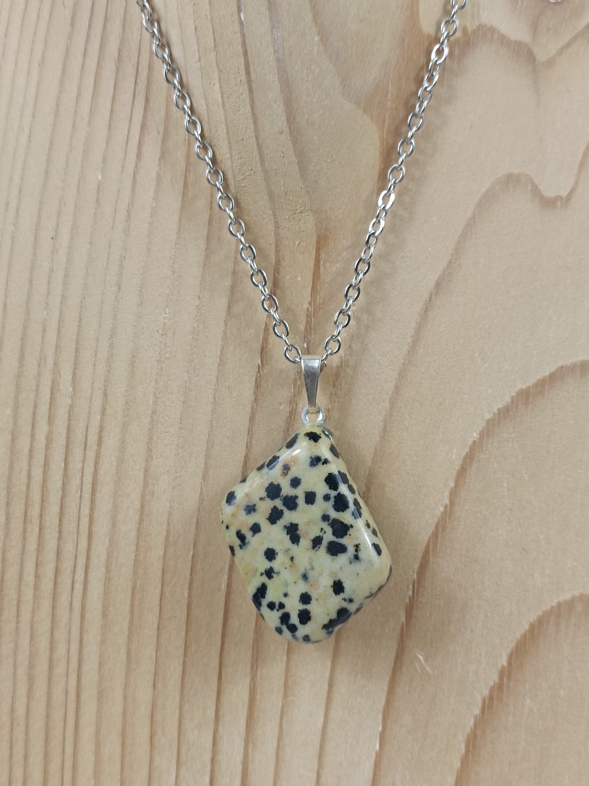 Collier Pierre roulée en Jaspe Dalmatien, provenance du Mexique