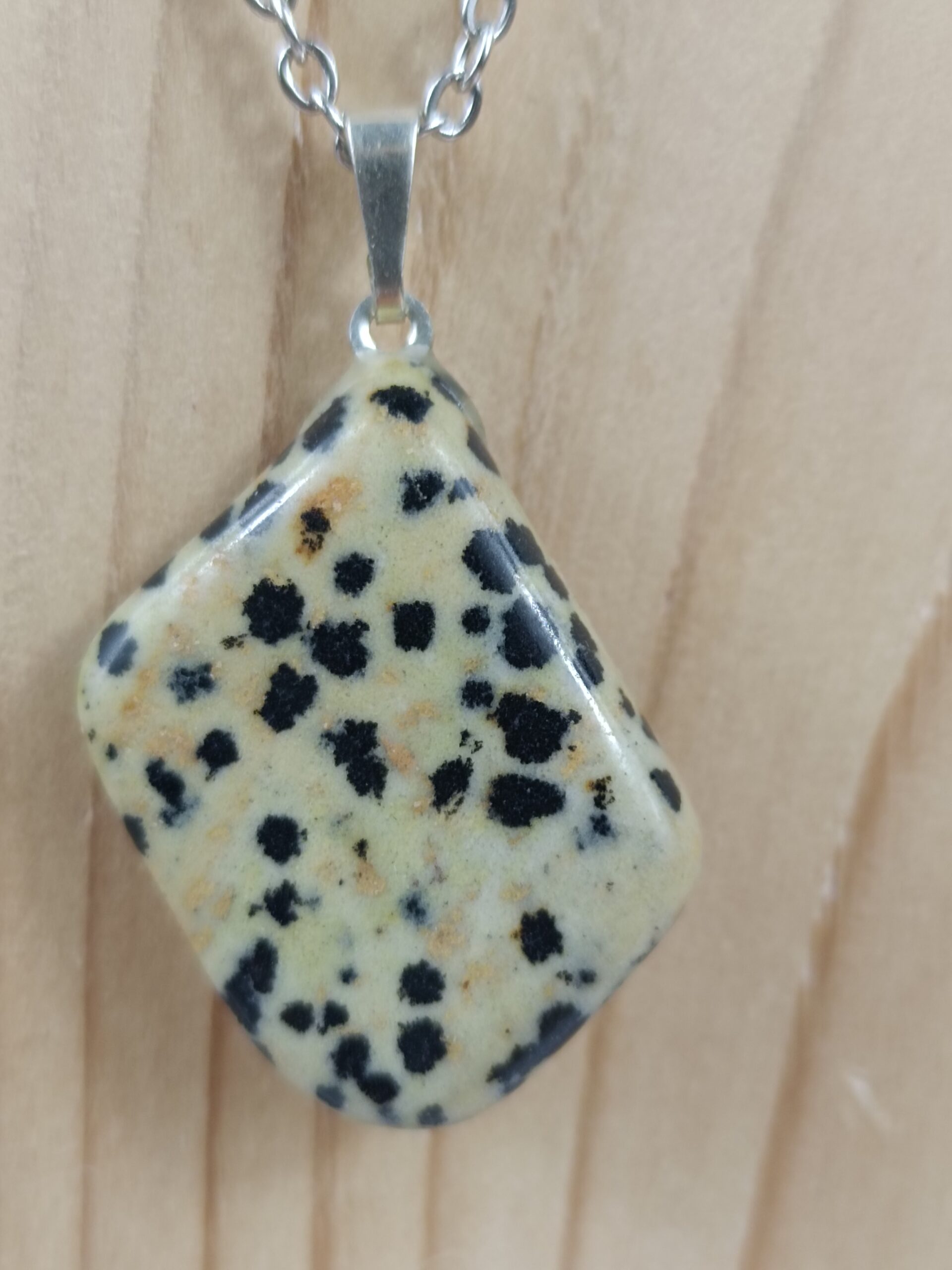 Collier Pierre roulée en Jaspe Dalmatien, provenance du Mexique – Image 3