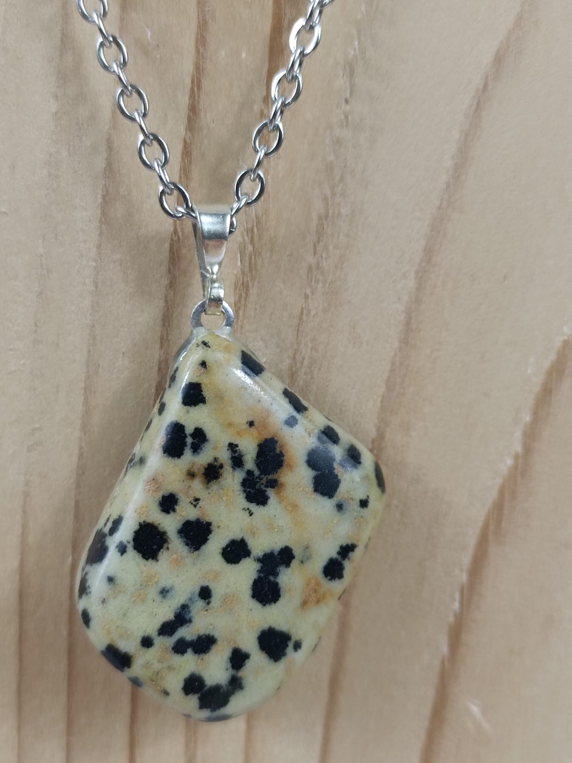 Collier Pierre roulée en Jaspe Dalmatien, provenance du Mexique – Image 2
