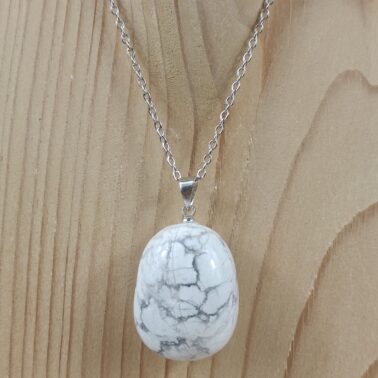 Collier Pierre roulée en Howlite blanche, provenance du Zimbabwe