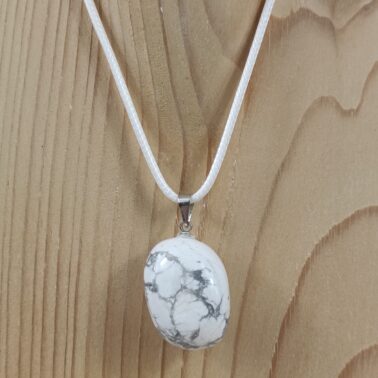 Collier Pierre roulée en Howlite blanche, provenance du Zimbabwe