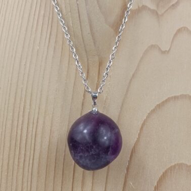 Collier Pierre roulée en Fluorine violette provenance de Chine