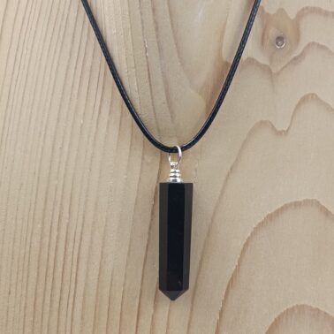 Collier Pointe en Onyx qualité A provenance du Brésil
