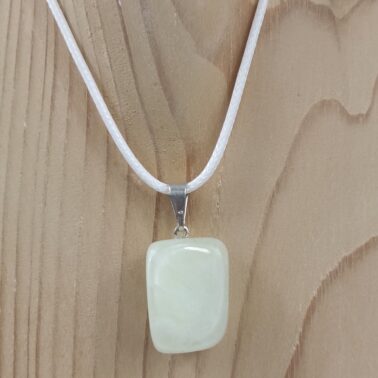 Collier Jade de Chine qualité A avec cordon – Pierre naturelle