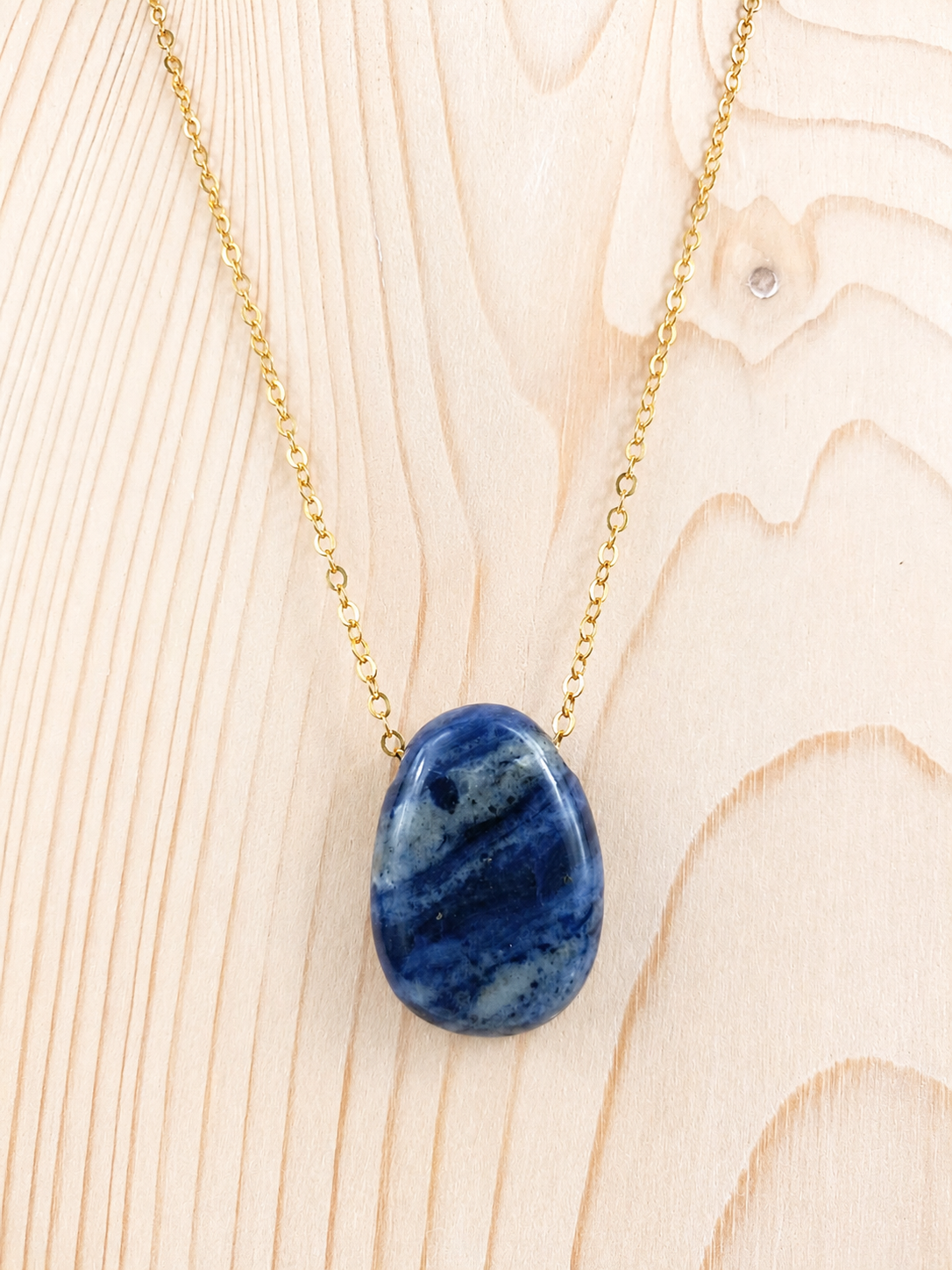 Collier Pierre percée en Sodalite, provenance du Brésil