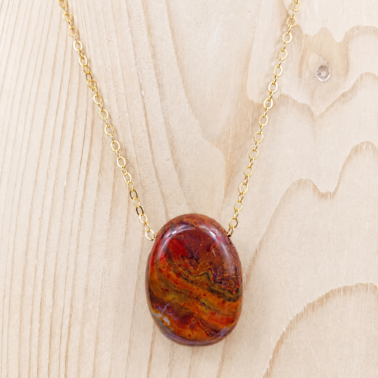 Collier pierre naturelle percée en Jaspe Breschia multicolore provenance d’Afrique du Sud