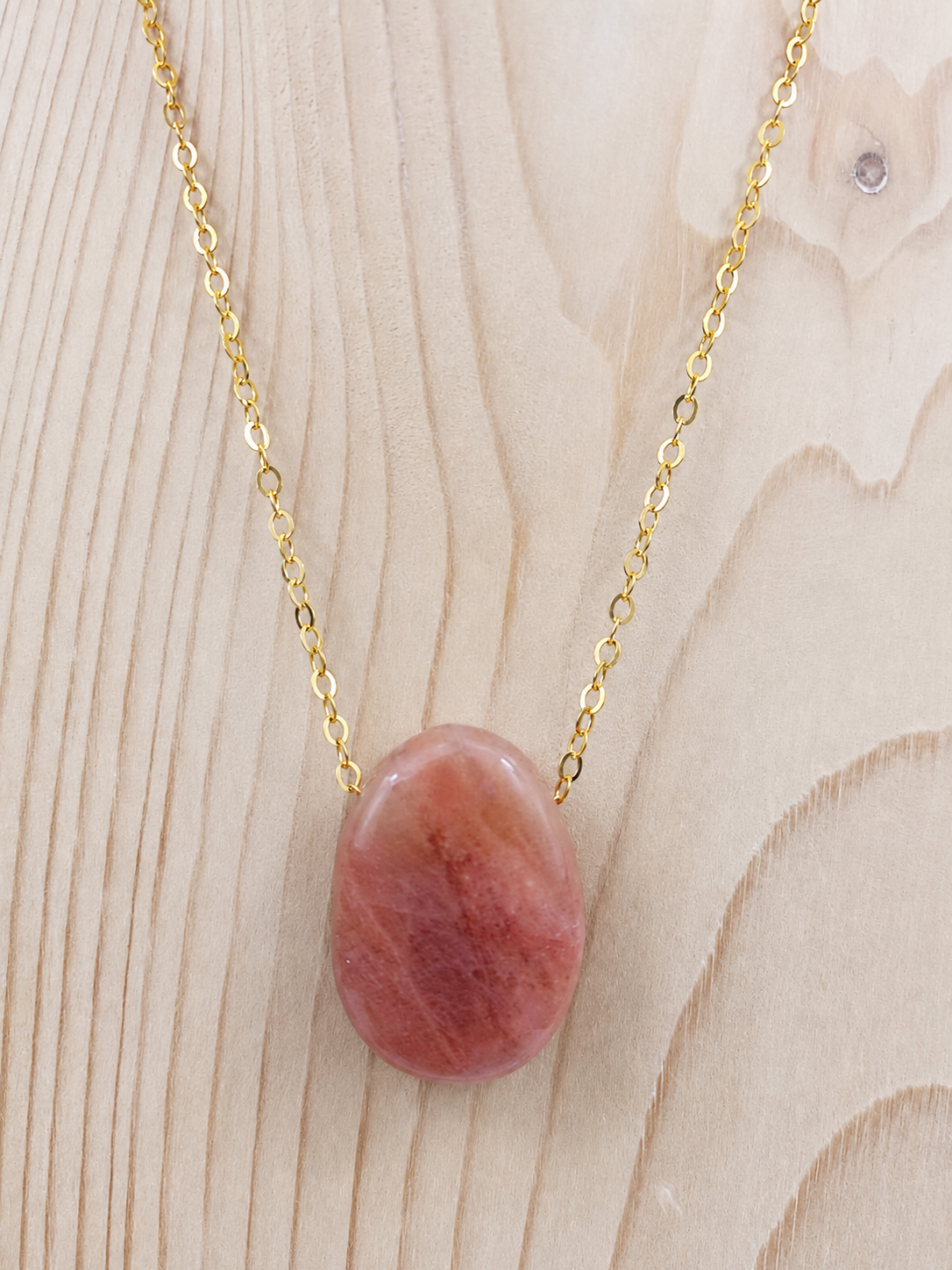 Collier pierre naturelle percée en Aventurine Pêche – Provenance du Brésil