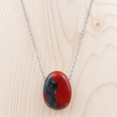 Collier Pierre percée en Héliotrope, provenance du Brésil qualité A