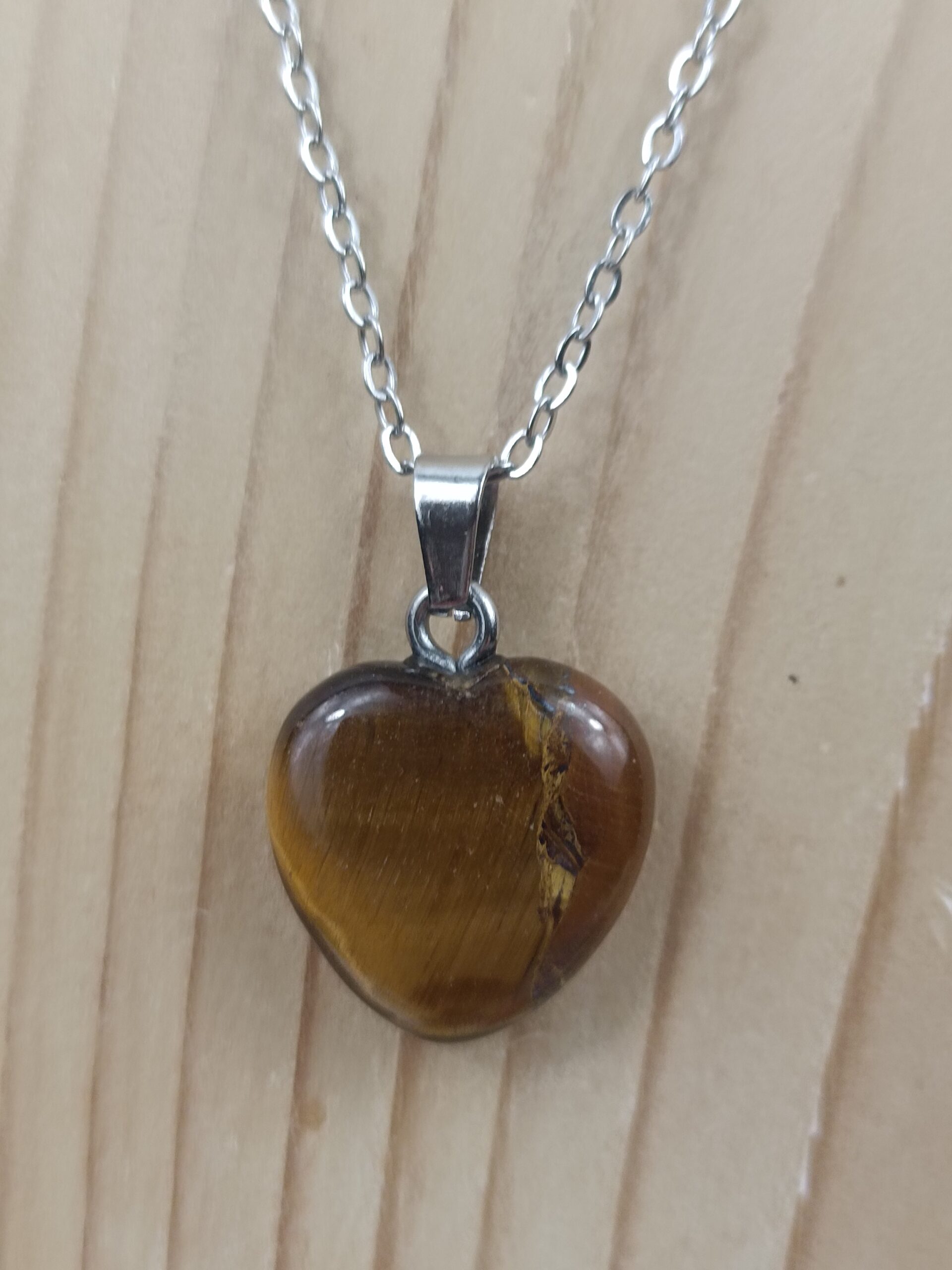 Collier cœur (1.5x1.5 cm) pierre naturelle Œil de tigre cœur – Image 3