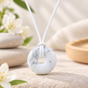 Collier Donut en Pierre Howlite avec cordon noir – Qualité A